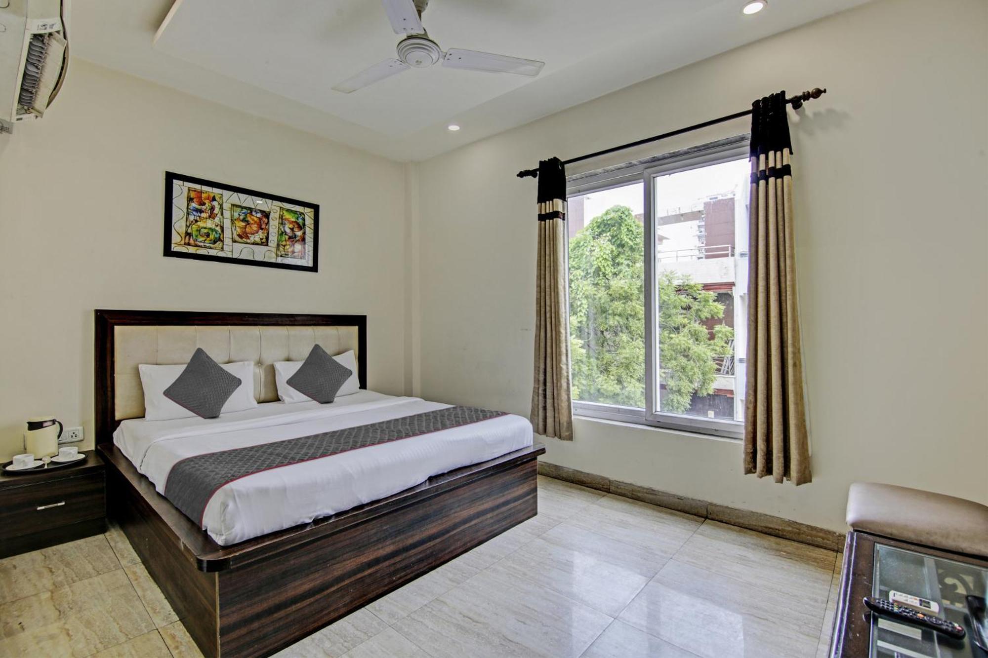 Townhouse Grand Inn Ghaziabad Exterior photo